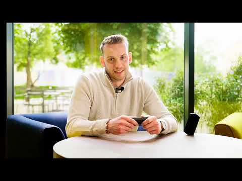 DEZIGNI - Unikátní ramínko, minimalistický design v kapse