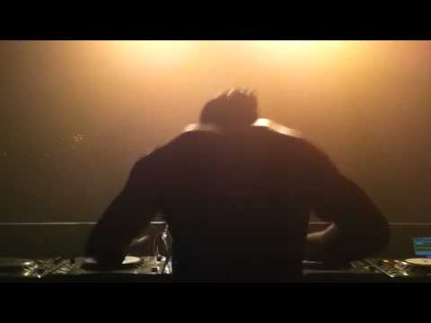 Deko-ze at Guvernment 1