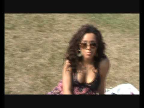 FUNKY DIVA Sophia Romain sings 'Fly Away'