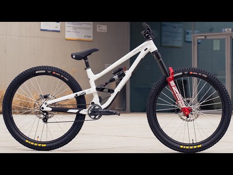 Commencal Clash 2025  | DREAM BIKE BUILD