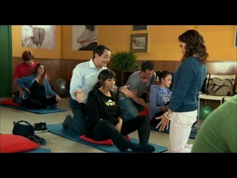 Con el culo al aire T3 C11 - Los vecinos ayudan a Eli con su lentejito