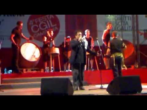 Enzo Avitabile " 'O munno se move"