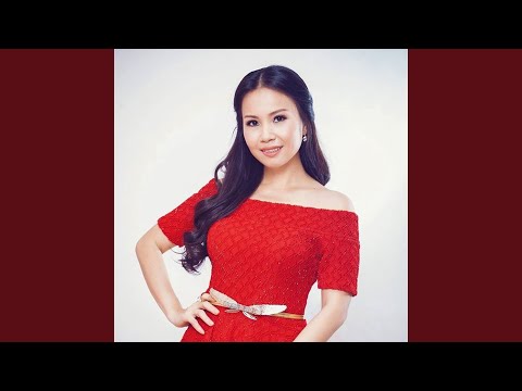 Thể hiện bởi Cẩm Ly