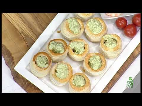 Tartaletas de aguacate y langostino (volován)