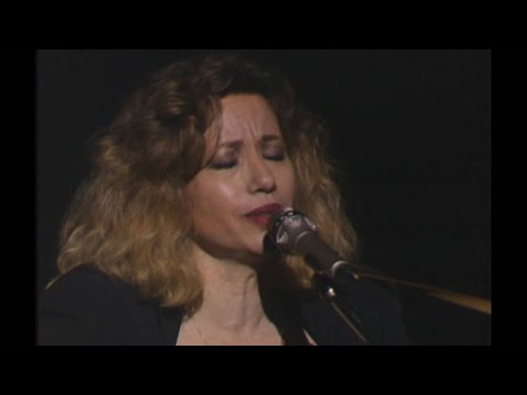 Chava Alberstein חוה אלברשטיין - Rozhinkes mit mandlen ראזשינקעס מיט מאנדלען (live, 1989)