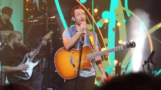 Luciano Pereyra - Y asi asi, presentación banda, vestido rojo - Teatro Gran rex - Domingo 05/11/2017