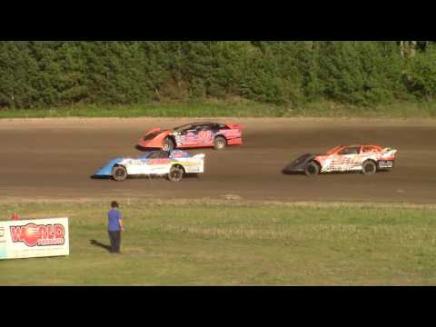 May 26, 2016 Grand Rapids Speedway WISSOTA Super Stocks Heat #1