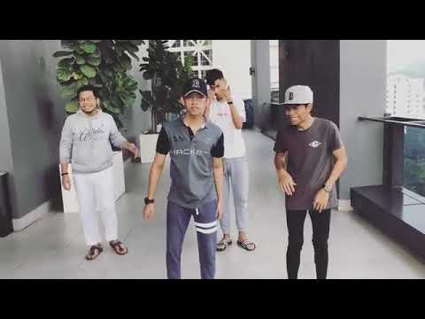 Ismail izzani in the house💜