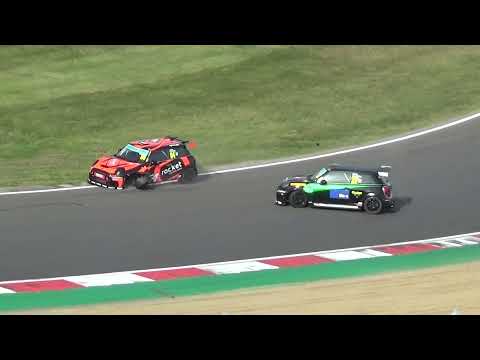 Dramatic first lap Mini Challenge UK Crash