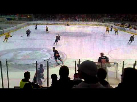 eishokey EHC Wolfsburg vs DEG Metros 4.3.2011 Teil 1