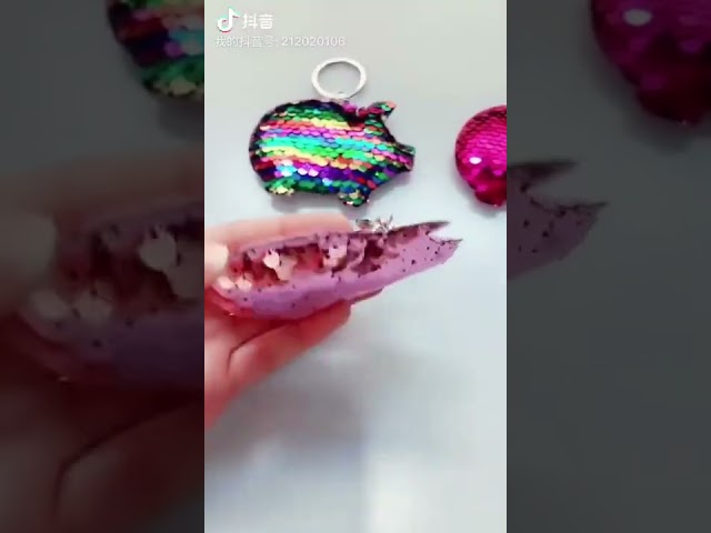 Vídeo relacionado con Macamolly Llavero personalizado para niñas con letra, regalo de escolarización con diseño de mariposa para adolescentes, niñas, libro de amigos, llavero escolar, colgante, M
