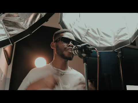 2black Snoopy_(freestyle pose ton flow)__officiel