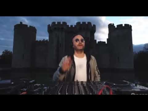Nic Fanciulli playing „Tomi&Kesh, Jay de Lys - W2DO“ at Soundscapes Set, Bodiam Castle