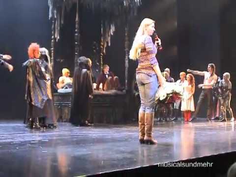 Tanz der Vampire - Cast Schlussapplaus/Abschied Anton Zetterholm (Berlin, 25.03.12)