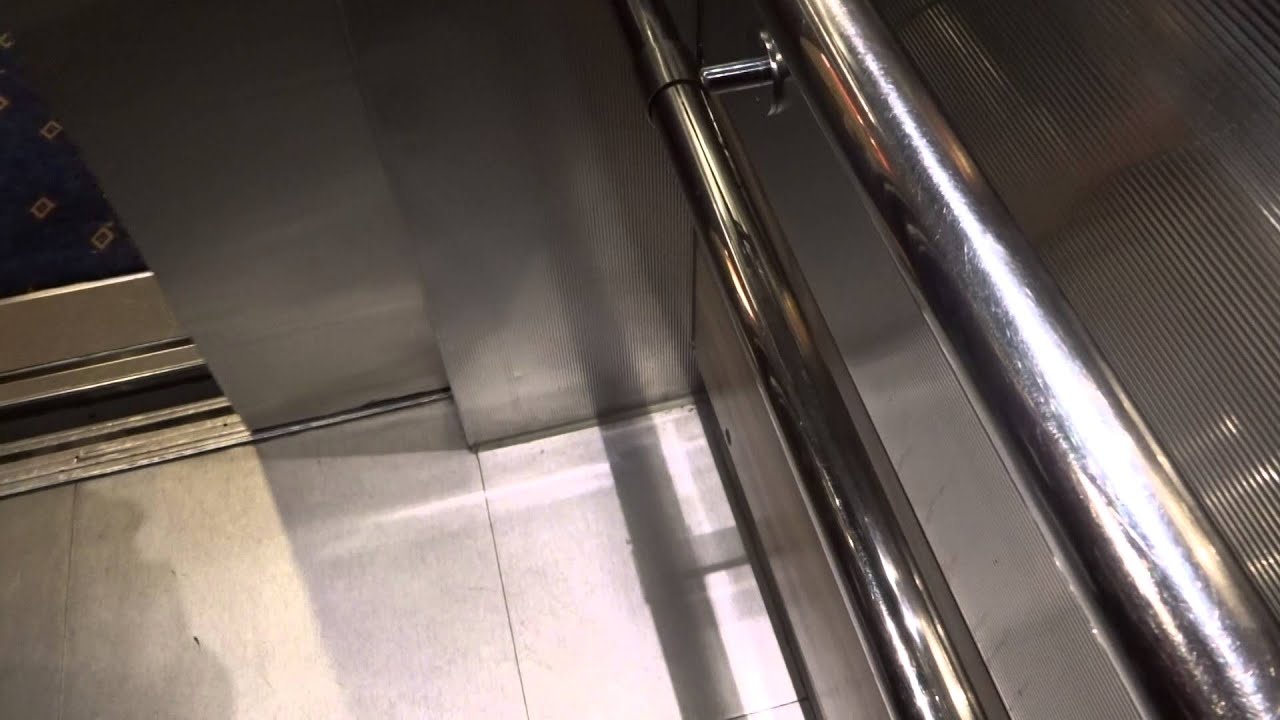 Very Nice 1988 DAN Elevator (upd KONE M 2002) Tr. Els/Ls@Cruiseferry Viking Line M/S Amorella (Rtk)