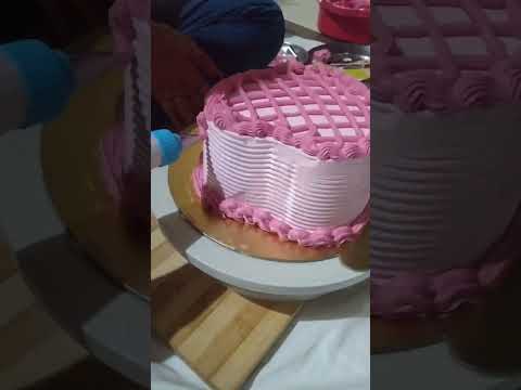 #shorts heart cake decoration #short #cookwithsukhjeet