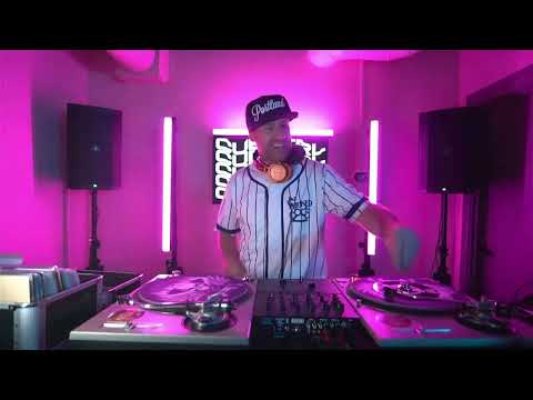 DJ Wicked spinning 45s with the CueCtrl crew. (6/27/25)