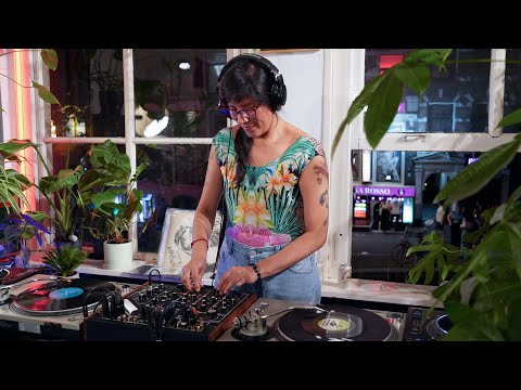 Música latina dos anos 80 e 90 com Cecyza | 017