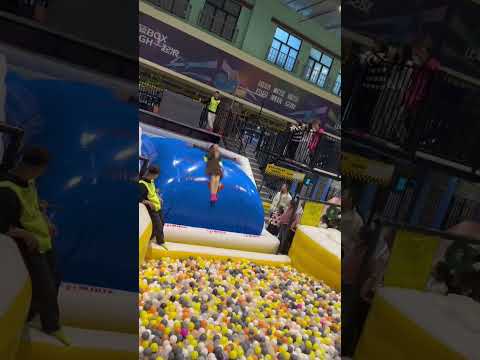 This Trampoline Is 🥱🥱😲So Fun! Why Didn't We Just Start Jumping Around Like This When We Were Kids