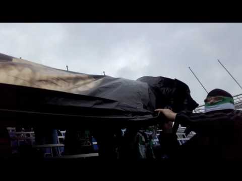 Tento coral předvedli naši fanatici