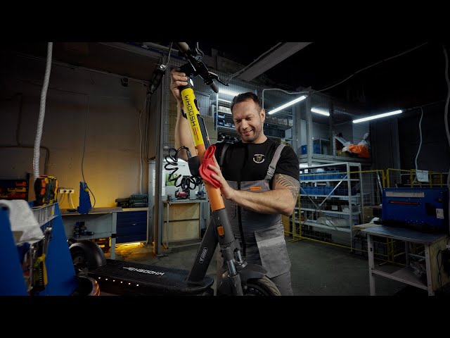 как заряжаются геймпады ps5