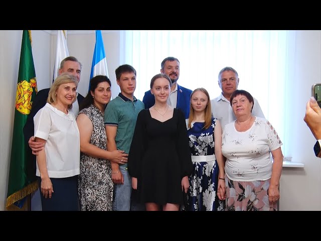 Мэр Ангарского округа встретился с призёрами чемпионатов профессионального мастерства