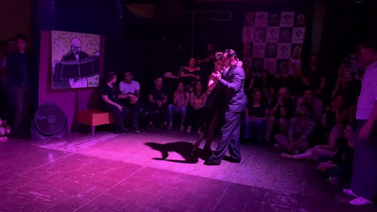 Barbara Ferreyra y Agustín Agnez- Bailan "La Viruta" Orq. Alfredo Gobbi