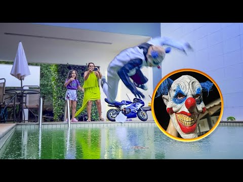 DERRUBEI O MALIGNO NA PISCINA DE GOSMA * não vão acreditar no que aconteceu depois 😱  *