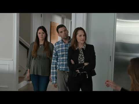 Cam & Kids Help Gloria Destroy The Swooper - Modern Family S11