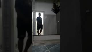 Download lagu Orang kaget saat keluar dari kamar mandi mp3