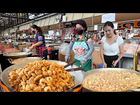 Knusprig gebratenes Schweinefleisch, zubereitet von einer fleißigen Dame, 7 Stunden Garzeit | food