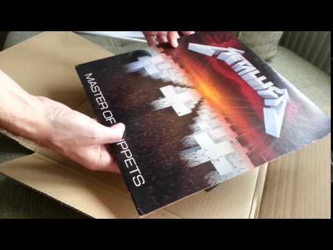 Unpacking Master of Puppets vinyl. Orginal Elektra pressing from 1986