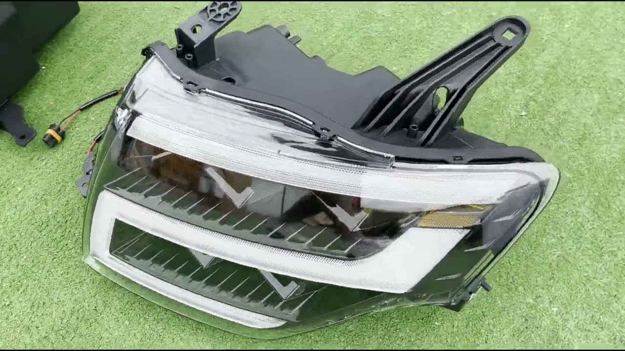 Mitsubishi Pajero Wagon IV 2006-2021 рр. Передні фари LXR Video 2