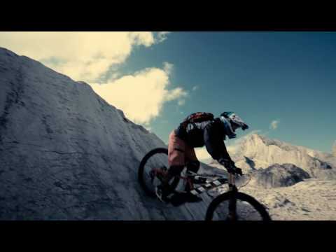 Climb with ease Richie Schley puts the new ROTWILD RG through its paces high up in the Dolomites