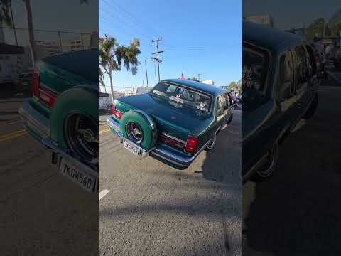 Lowrider hitting three wheel motion