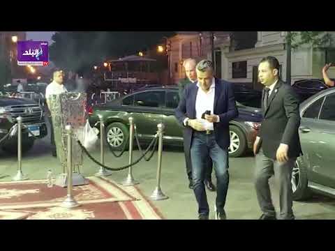 حسن حمدي وخالد مرتجي في عزاء والد عضو مجلس إدارة الأهلي