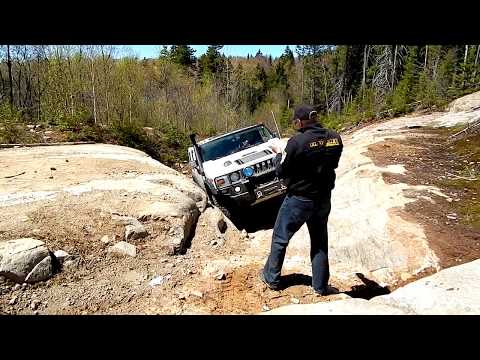Hummer H2 Off-Road Rock Crawling - Polar Bear Custom Hummer H2