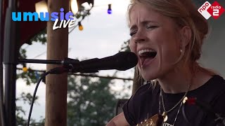 The Common Linnets - We Don&#39;t Make The Wind Blow -  Live @ Tuckerville 2017 | NPO Radio 2