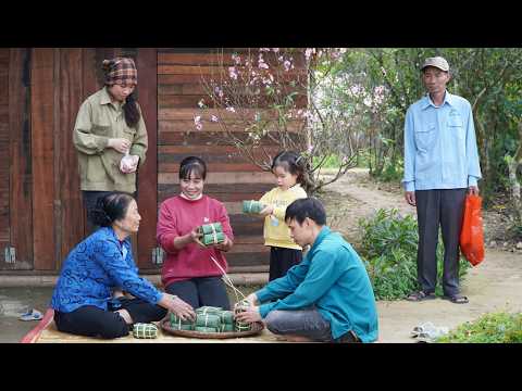 Making traditional banh chung (Vietnamese rice cakes) during Tet - Mr. Dai and Mrs. Sam meet.