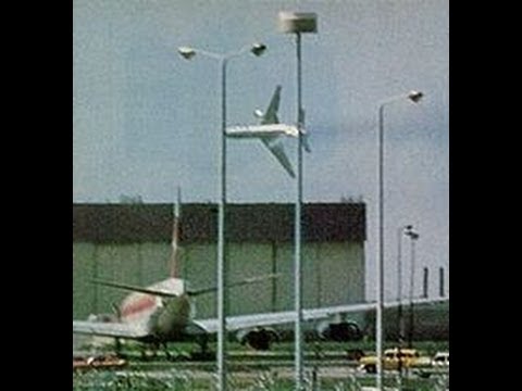 Air Crash Investigation - America's Deadliest / Falling To Pieces