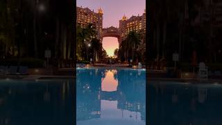 🇧🇸Travelogue - a dip in the pool… Atlantis, Paradise Island #bahamas #pool #sunset