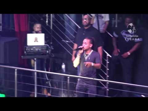 Videoclip de Escapate Conmigo (Live) — Ozuna