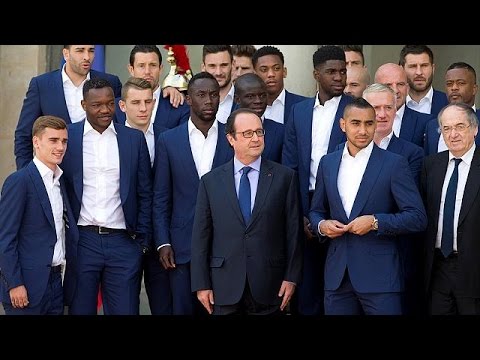 رغم الخسارة.. الرئيس الفرنسي يستقبل لاعبي المنتخب
