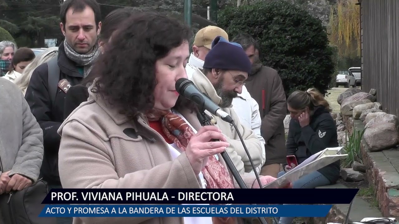 ACTO Y PROMESA A LA BANDERA DE LAS ESCUELAS DEL DISTRITO 1   VIVIANA PIHUALA