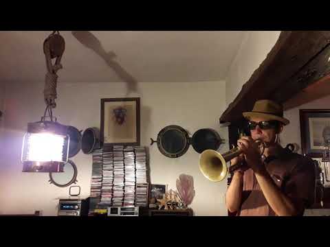 ..sound' s   whit my new mouthpiece heim ( 100 years old's she have)   ..enjoy ✊🎺🌞