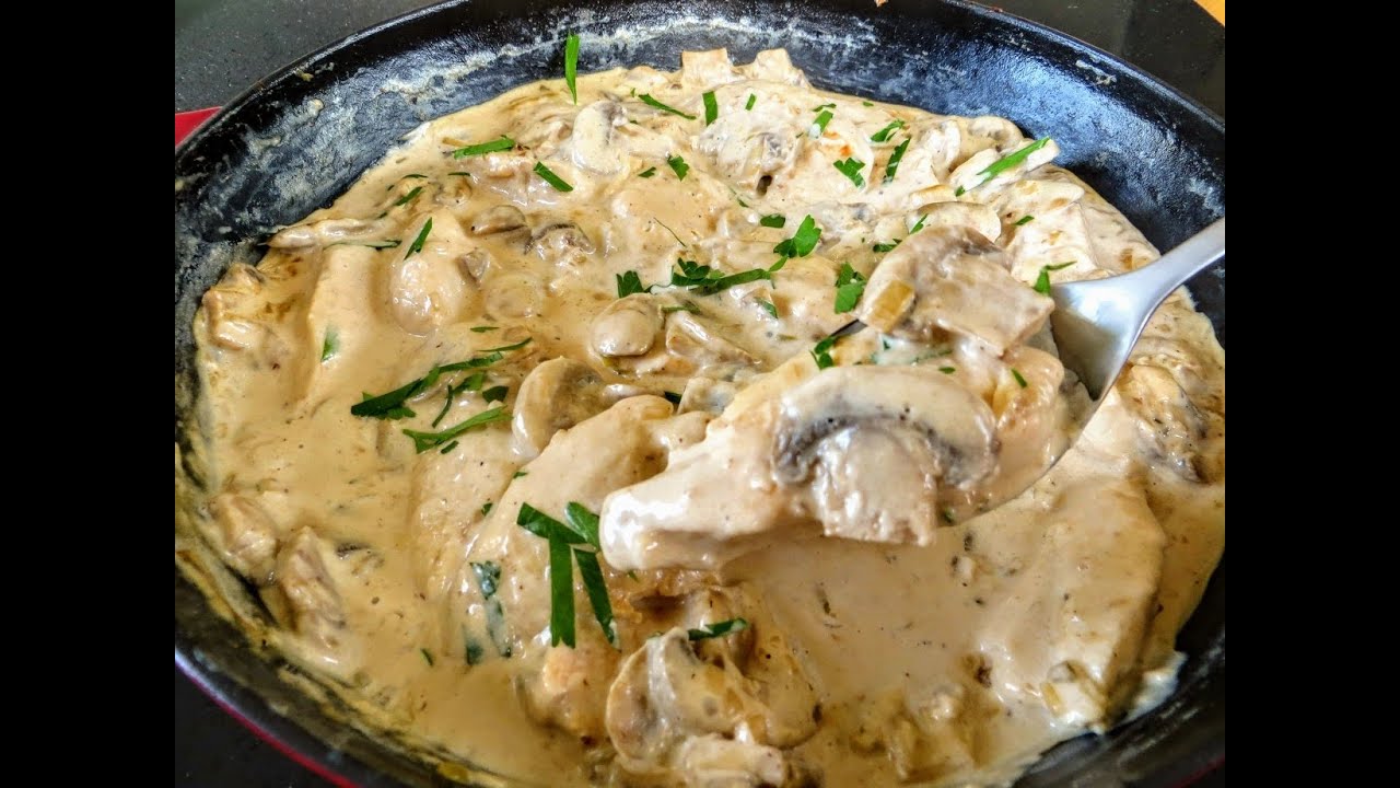 курица в грибном соусе