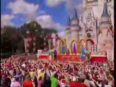 Disney Parks Christmas Day Parade 2013 9/11