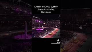 Kylie Minogue sings Dancing Queen LIVE at Sydney 2000 Olympic Games Closing Ceremony
