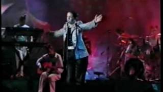 Annie Lennox - Don&#39;t Let It Bring You Down (Sopot, Poland, 29.8.1995) 10/13