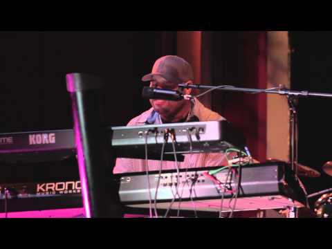 Frank McComb - A Song For You [Tribute to Donny Hathaway]